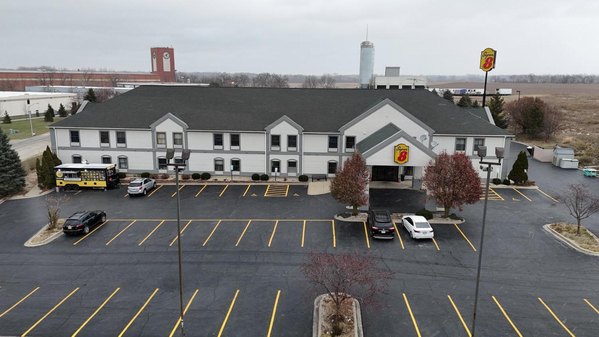 Super 8 By Wyndham Hampshire Il Hotel Kültér fotó